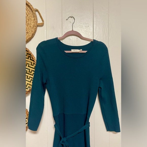 Eliza J Crew Neck Fit & Flare Sweater Midi Dress Sz Large - Picture 2 of 7